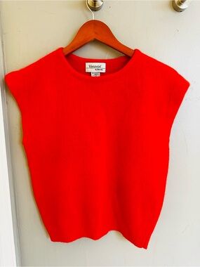 Brooks Red Sleeveless Crewneck Sweater Top